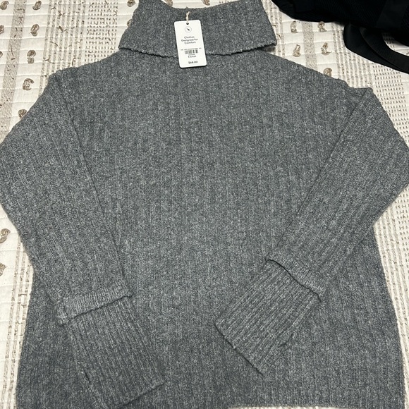 Sweater xs new - Picture 1 of 5